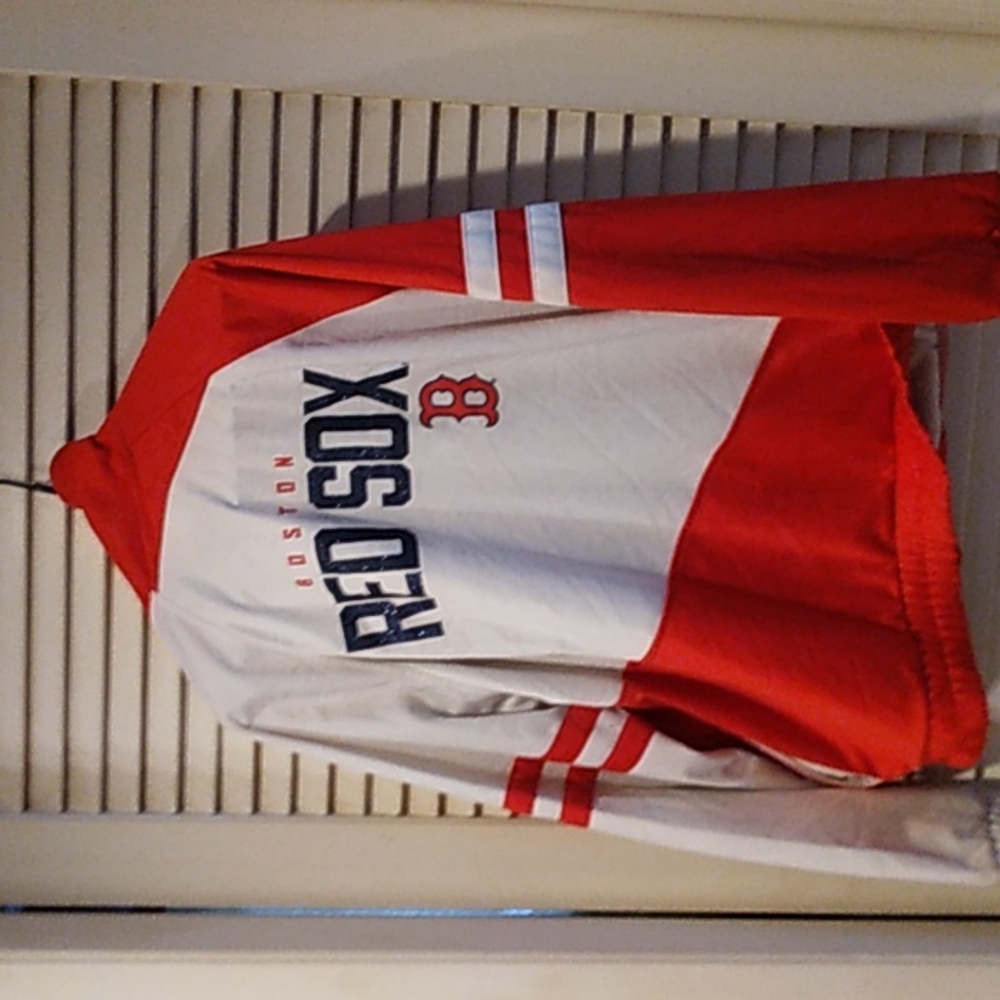 Women's ⚾️ Red Sox glittery 🌟 jacket or windbreaker